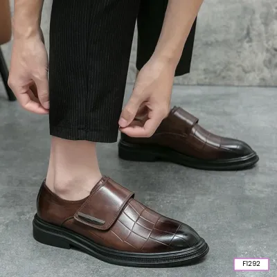 Golden Plume Formal Shoes